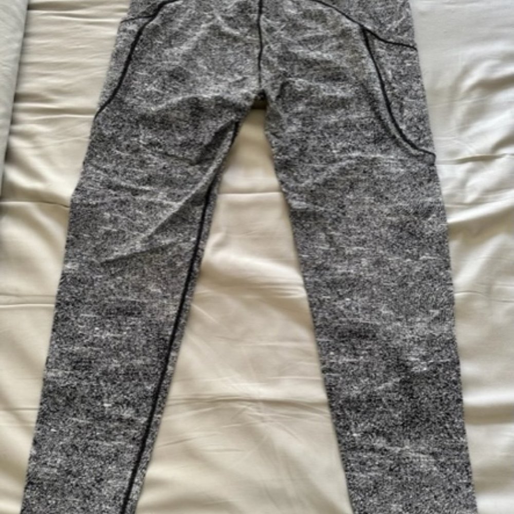 The Gym People Leggings SIZE L **BLACK & WHITE SPECKLED PATTERN** POCKETS - Picture 3 of 7